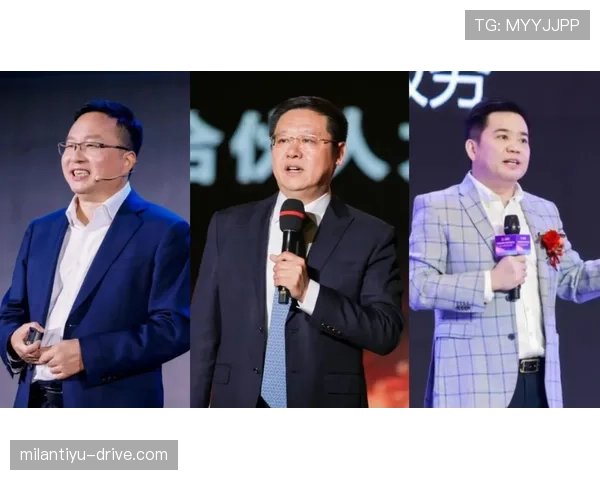 吴向东穿西装像去参加派对,转身投篮又像街头大佬,日常反差太炸了你说呢? 吴向东穿西装像去参加派对,转身投篮又像街头大佬,日常反差太炸了你说呢?